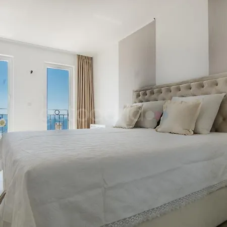 Smaragd - Opal - Luxury With Shared Pool And Private Hot Tub Apartment *