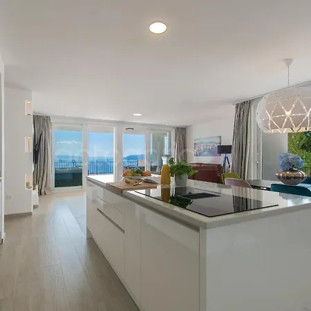 Apartmán Smaragd - Opal - Luxury With Shared Pool And Private Hot Tub *