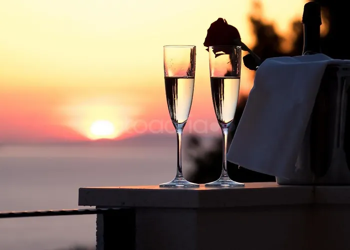 Apartament Smaragd - Opal - Luxury With Shared Pool And Private Hot Tub Makarska