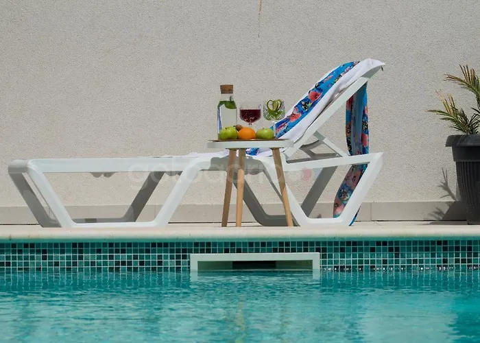 Smaragd - Opal - Luxury With Shared Pool And Private Hot Tub Apartament